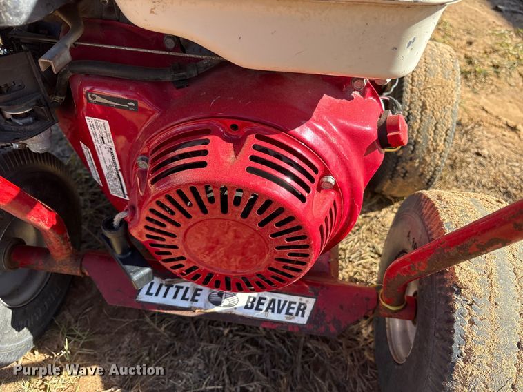 image for item ET7421 2018 Little Beaver 8 portable auger