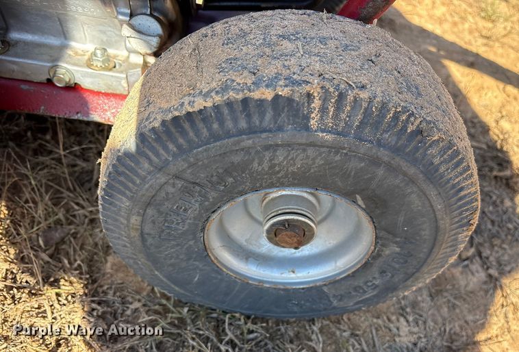 image for item ET7421 2018 Little Beaver 8 portable auger