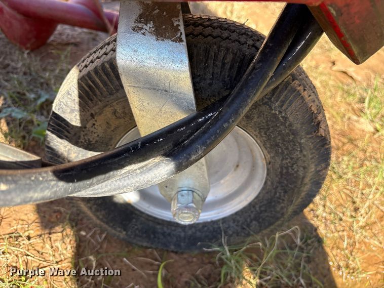 image for item ET7433 2014 Little Beaver 8 portable auger