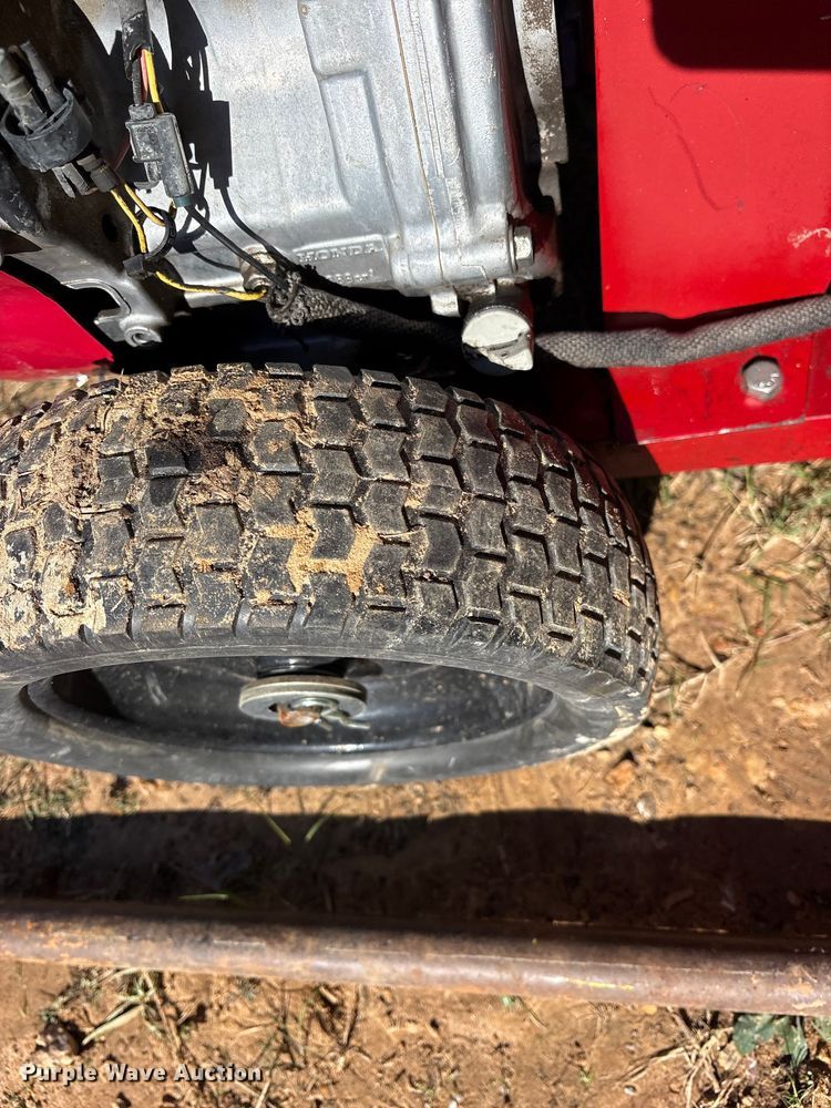 image for item ET7433 2014 Little Beaver 8 portable auger