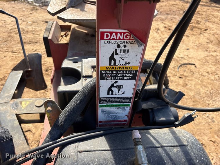 image for item ET7441 2006 Sicam GUFO ML 450 S Special tire machine