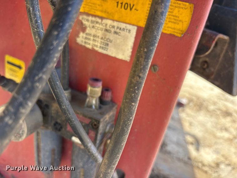 image for item ET7441 2006 Sicam GUFO ML 450 S Special tire machine