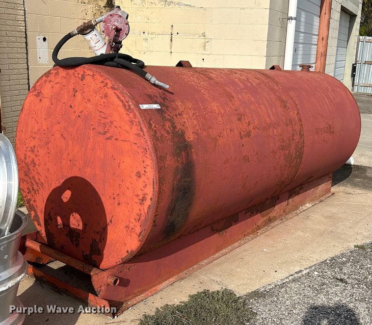 image for item EU0137 (2) fuel tanks