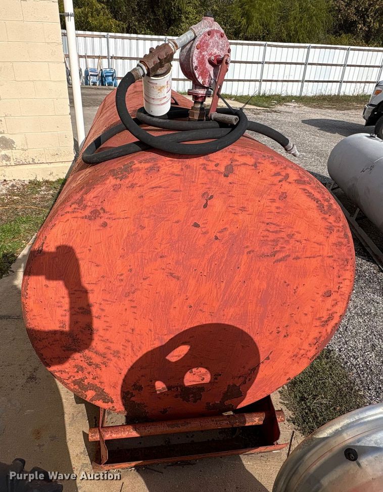 image for item EU0137 (2) fuel tanks