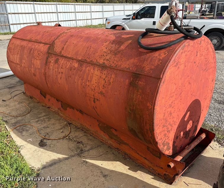 image for item EU0137 (2) fuel tanks