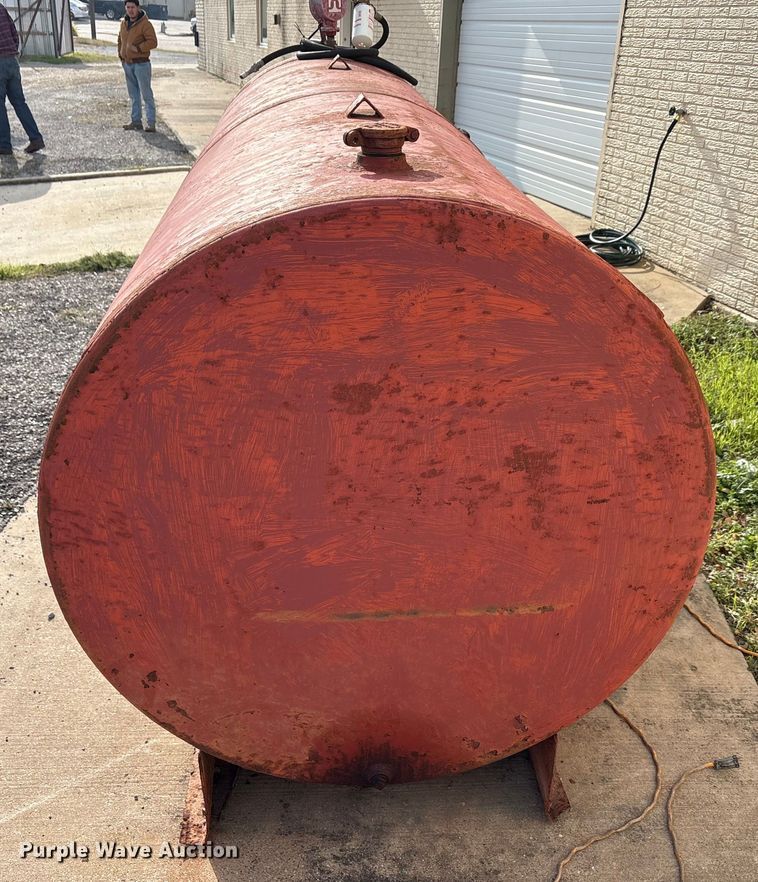 image for item EU0137 (2) fuel tanks