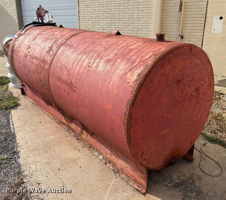 image for item EU0137 (2) fuel tanks