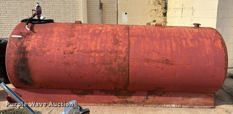 image for item EU0137 (2) fuel tanks