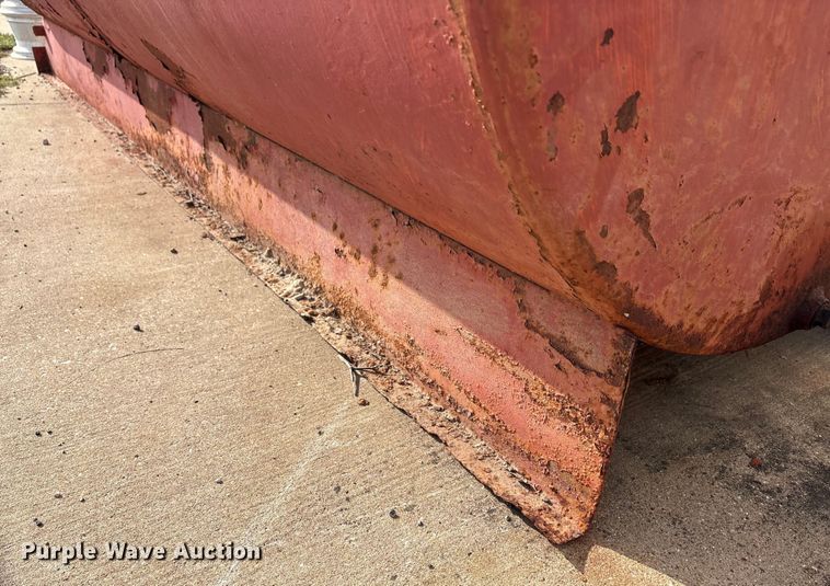 image for item EU0137 (2) fuel tanks