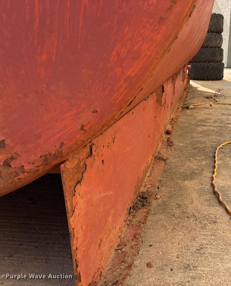 image for item EU0137 (2) fuel tanks