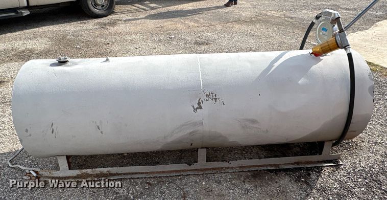 image for item EU0137 (2) fuel tanks