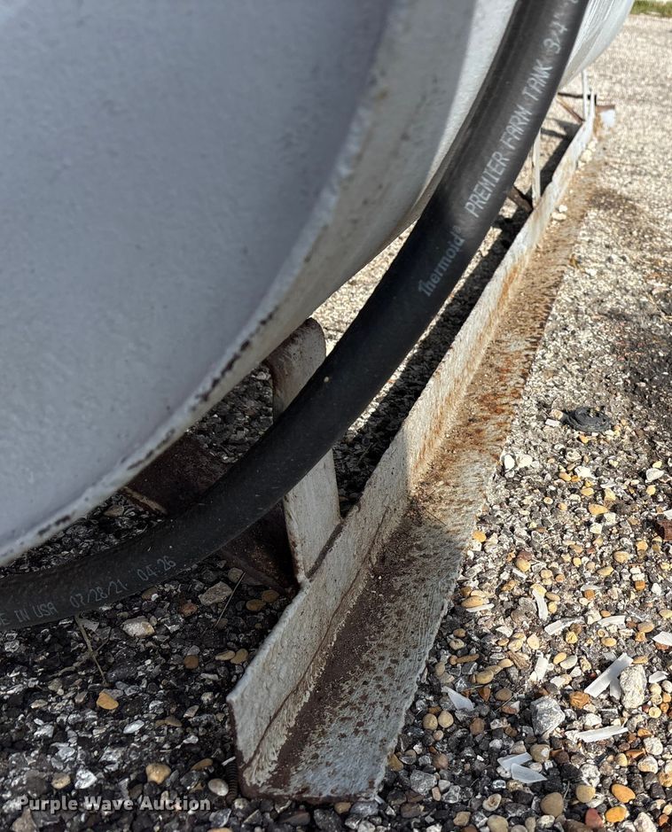 image for item EU0137 (2) fuel tanks