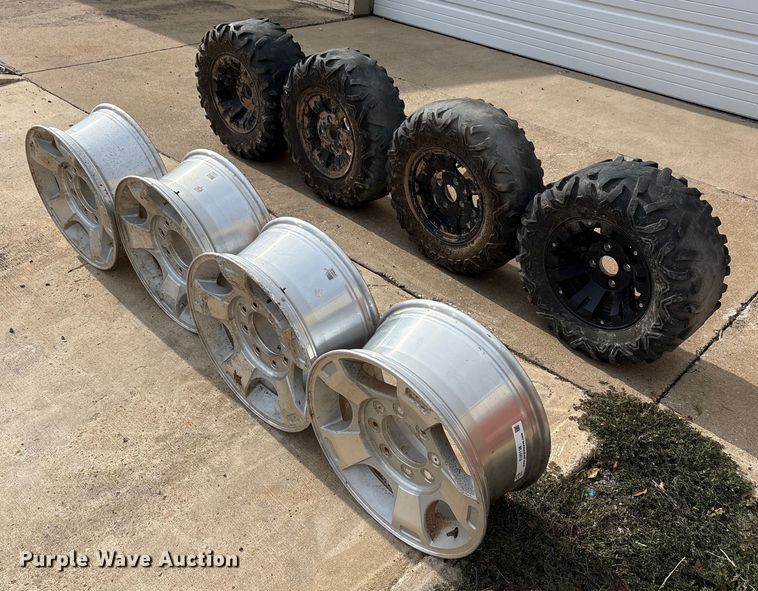 image for item EU0138 Tires and wheels