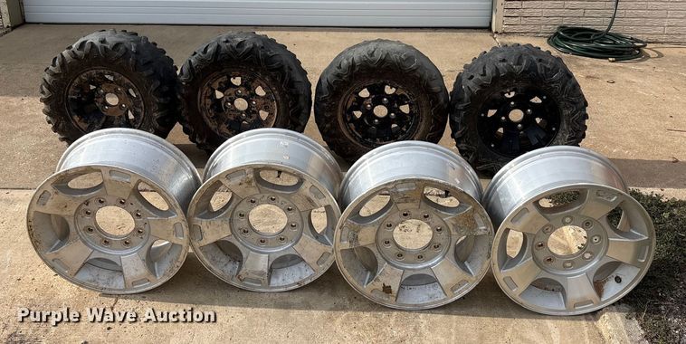 image for item EU0138 Tires and wheels