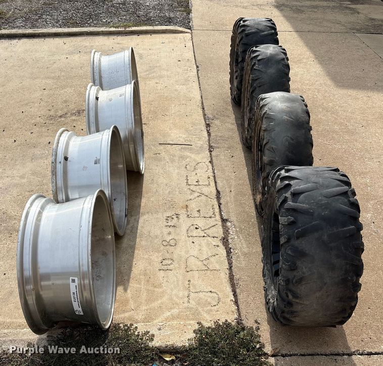 image for item EU0138 Tires and wheels