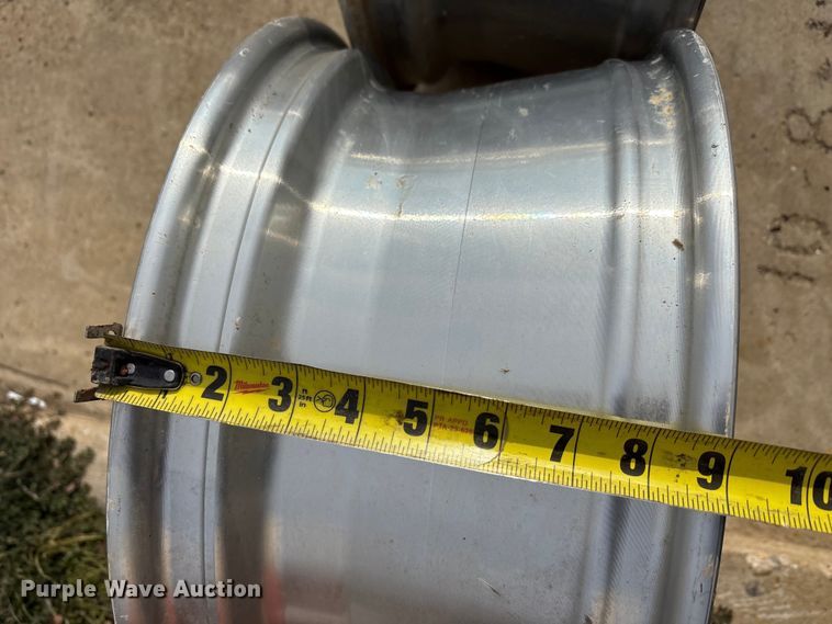 image for item EU0138 Tires and wheels