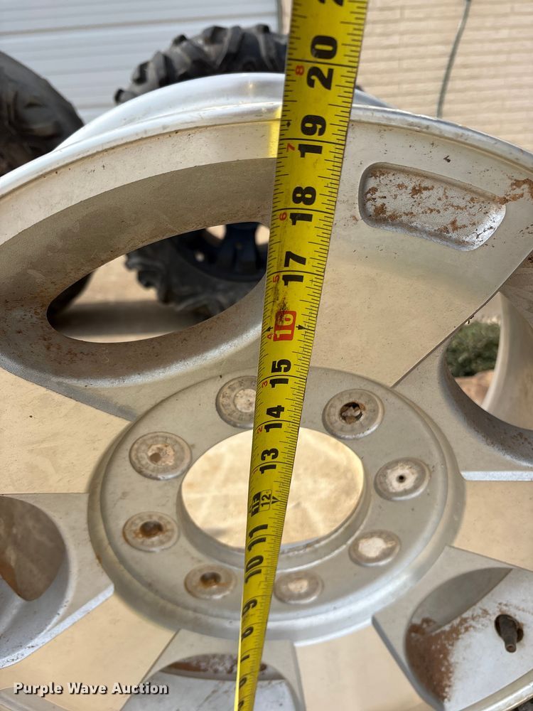 image for item EU0138 Tires and wheels