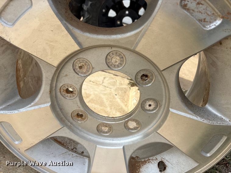 image for item EU0138 Tires and wheels