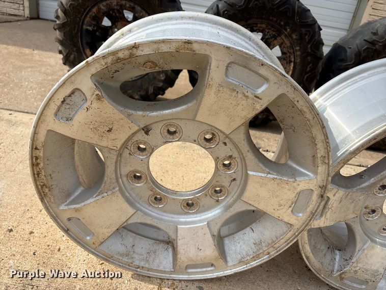 image for item EU0138 Tires and wheels