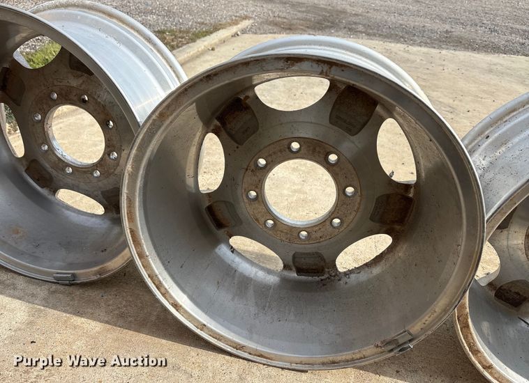 image for item EU0138 Tires and wheels