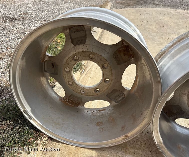 image for item EU0138 Tires and wheels