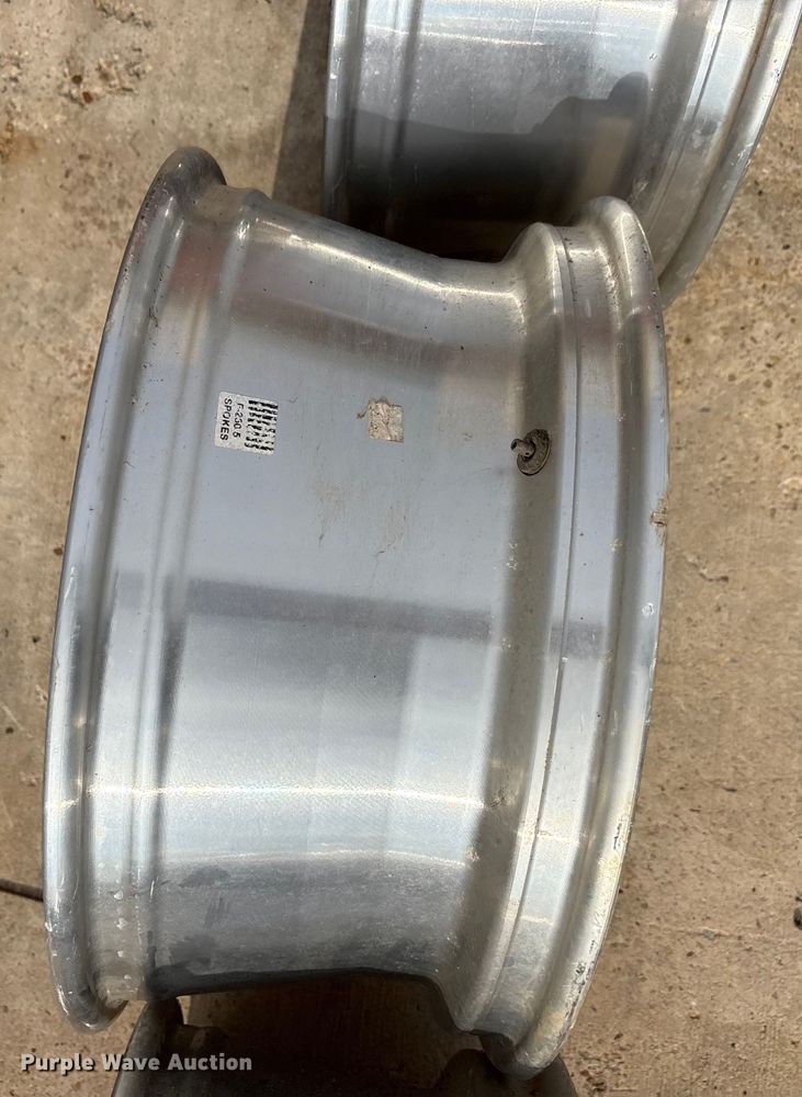 image for item EU0138 Tires and wheels