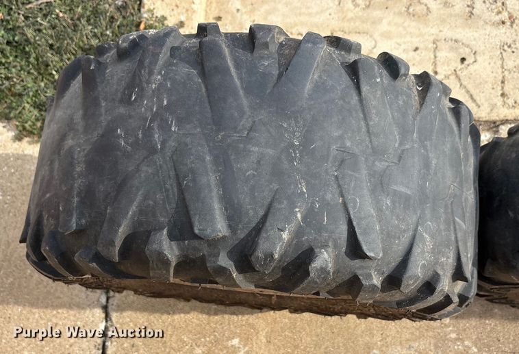 image for item EU0138 Tires and wheels