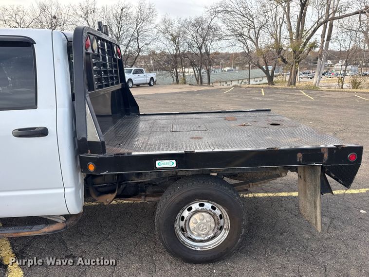 image for item EU4016 2006 Dodge Ram 2500 Quad Cab flatbed pickup truck