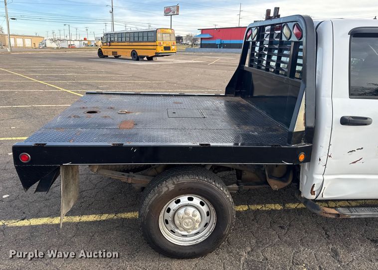 image for item EU4016 2006 Dodge Ram 2500 Quad Cab flatbed pickup truck