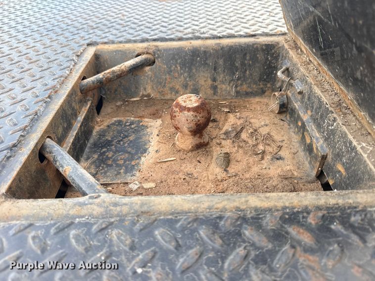 image for item EU4016 2006 Dodge Ram 2500 Quad Cab flatbed pickup truck