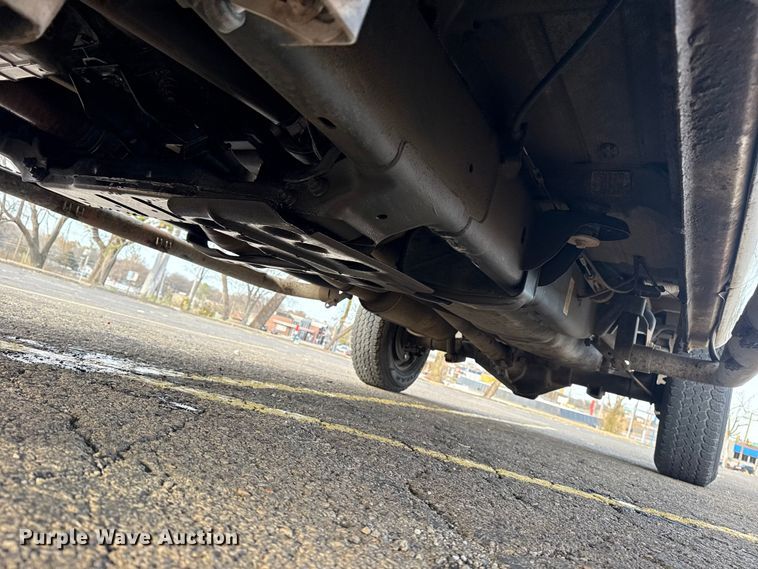 image for item EU4016 2006 Dodge Ram 2500 Quad Cab flatbed pickup truck