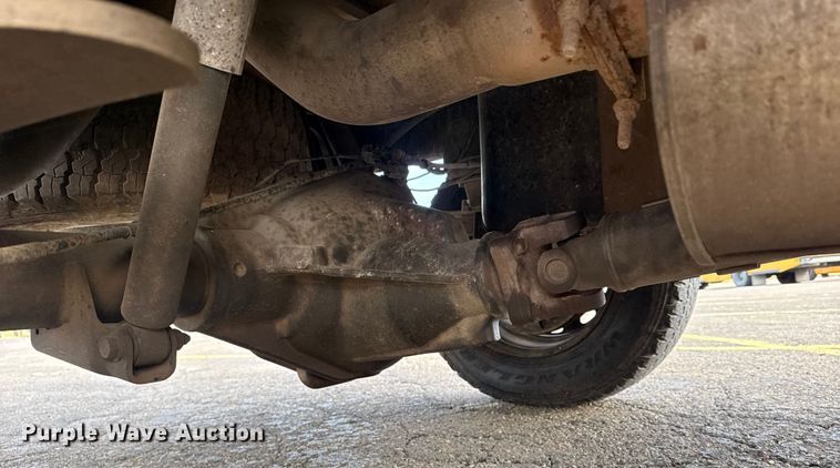 image for item EU4016 2006 Dodge Ram 2500 Quad Cab flatbed pickup truck