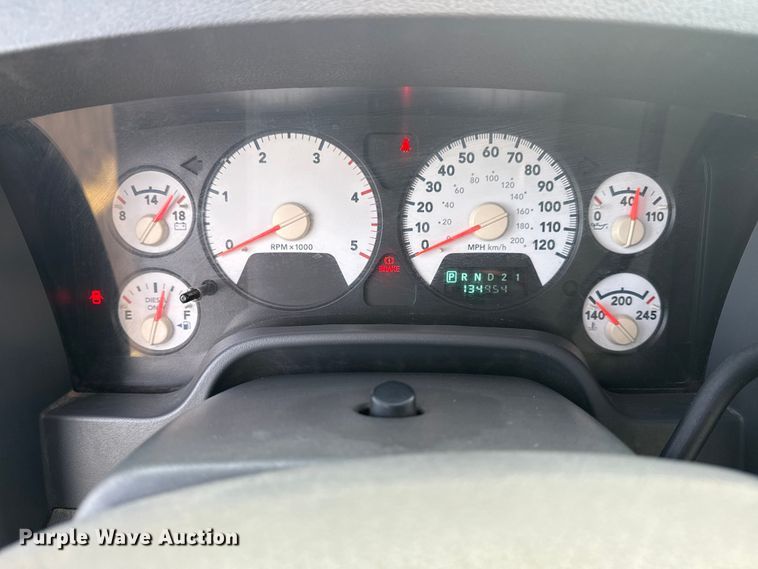 image for item EU4016 2006 Dodge Ram 2500 Quad Cab flatbed pickup truck