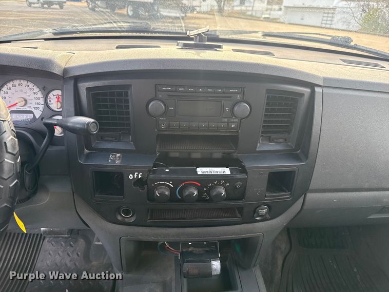 image for item EU4016 2006 Dodge Ram 2500 Quad Cab flatbed pickup truck