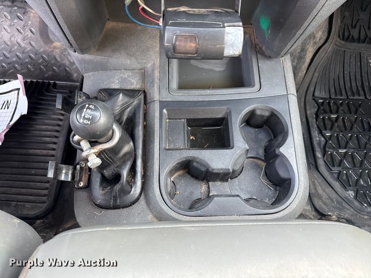 image for item EU4016 2006 Dodge Ram 2500 Quad Cab flatbed pickup truck