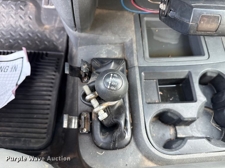 image for item EU4016 2006 Dodge Ram 2500 Quad Cab flatbed pickup truck