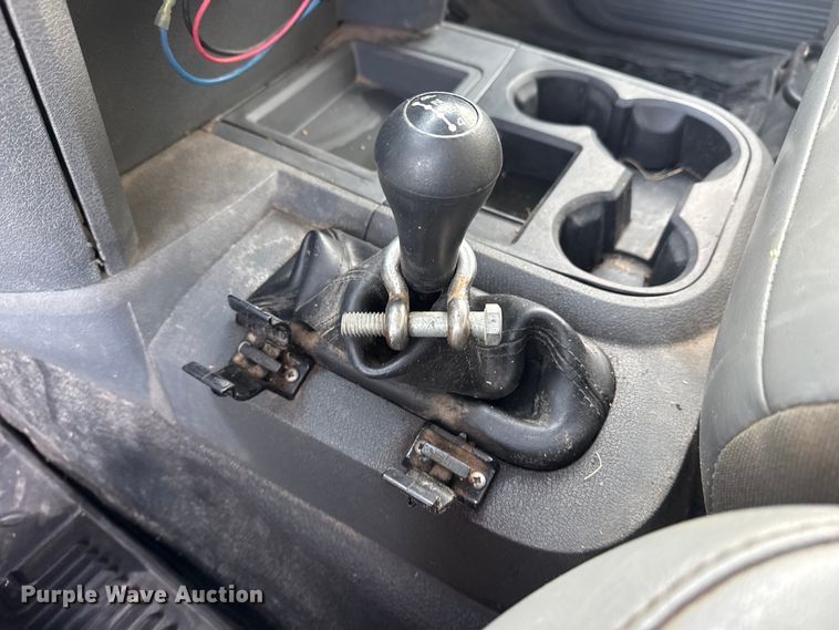 image for item EU4016 2006 Dodge Ram 2500 Quad Cab flatbed pickup truck