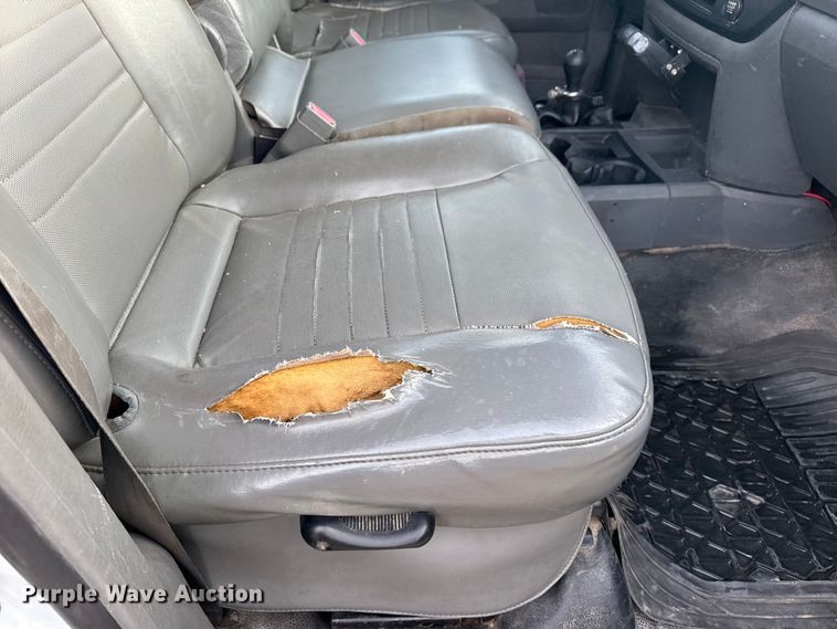 image for item EU4016 2006 Dodge Ram 2500 Quad Cab flatbed pickup truck