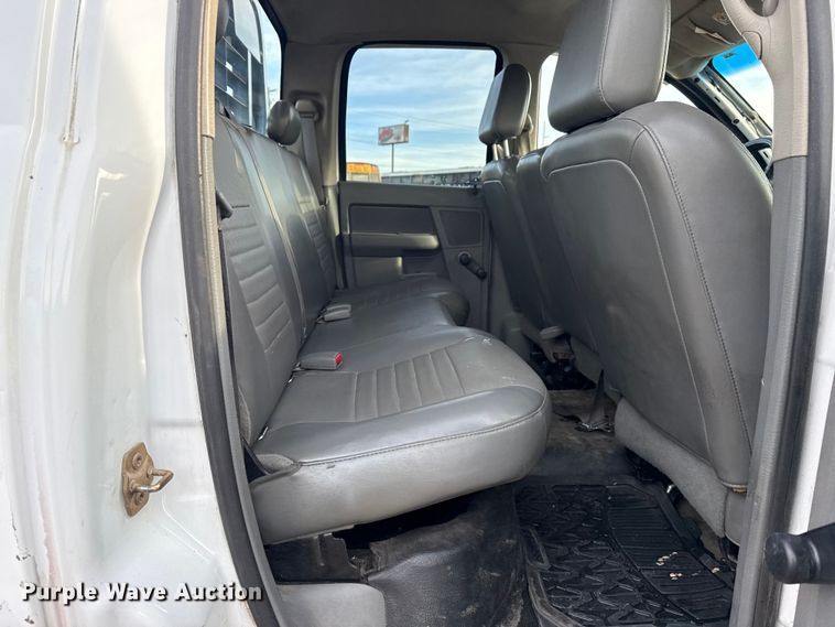 image for item EU4016 2006 Dodge Ram 2500 Quad Cab flatbed pickup truck