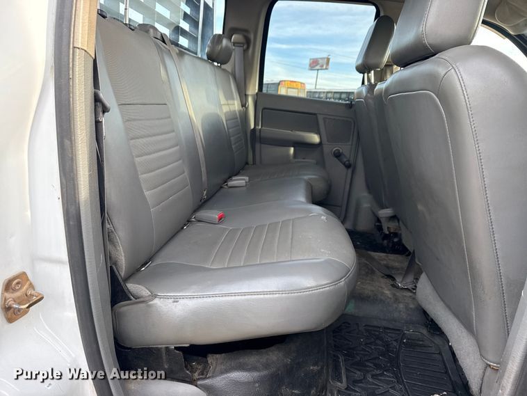 image for item EU4016 2006 Dodge Ram 2500 Quad Cab flatbed pickup truck