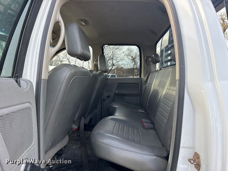 image for item EU4016 2006 Dodge Ram 2500 Quad Cab flatbed pickup truck