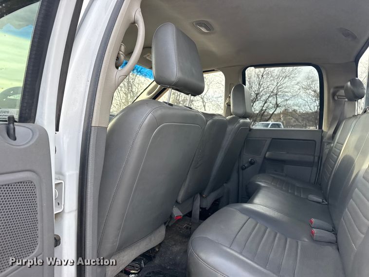 image for item EU4016 2006 Dodge Ram 2500 Quad Cab flatbed pickup truck