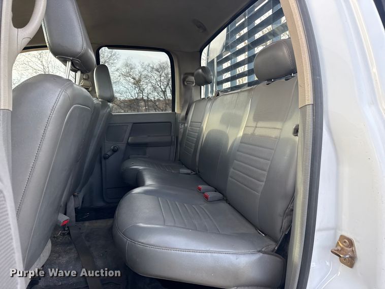 image for item EU4016 2006 Dodge Ram 2500 Quad Cab flatbed pickup truck