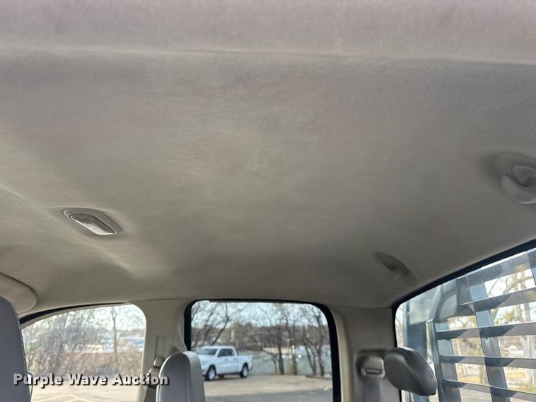 image for item EU4016 2006 Dodge Ram 2500 Quad Cab flatbed pickup truck