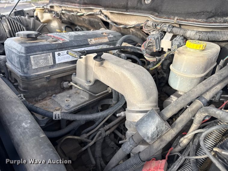 image for item EU4016 2006 Dodge Ram 2500 Quad Cab flatbed pickup truck