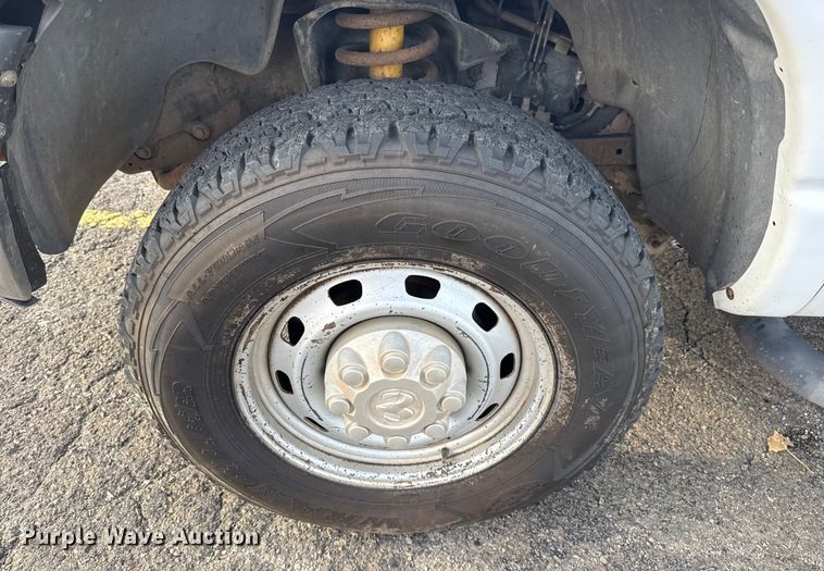 image for item EU4016 2006 Dodge Ram 2500 Quad Cab flatbed pickup truck