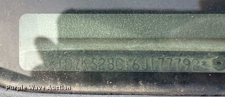 image for item EU4016 2006 Dodge Ram 2500 Quad Cab flatbed pickup truck