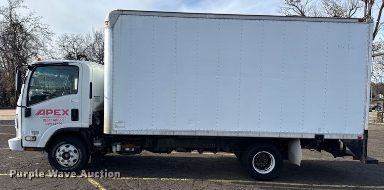 image for item EU4018 2009 Isuzu NPR box truck