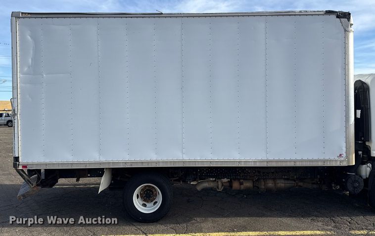 image for item EU4018 2009 Isuzu NPR box truck