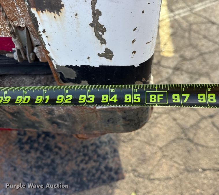 image for item EU4018 2009 Isuzu NPR box truck